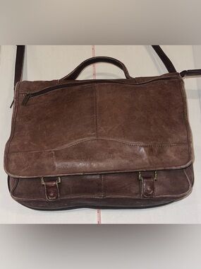 VINTAGE Colombia Leather Briefcase